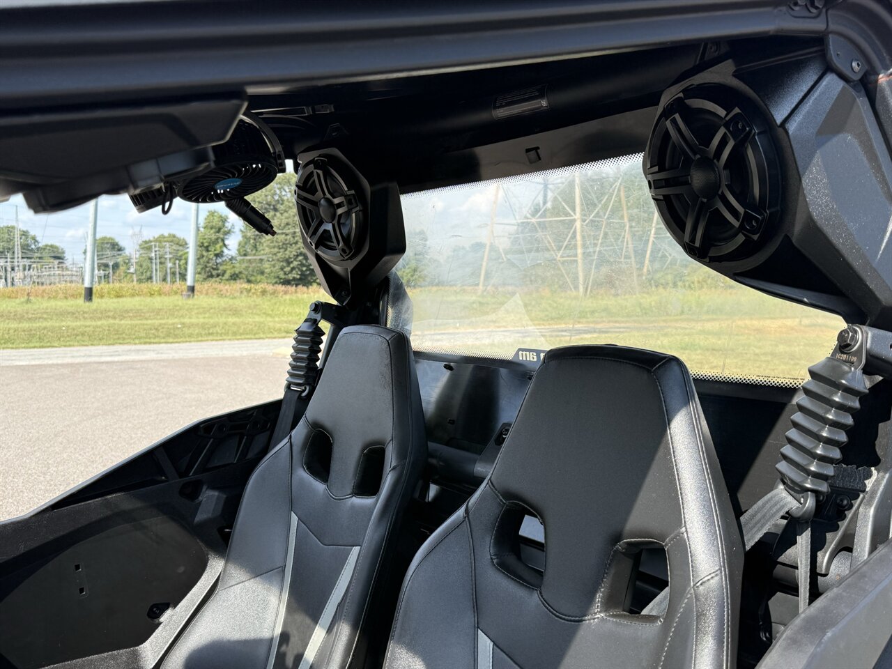 2021 Can-Am Commander XT 1000R - Photo 14 - Martin, TN 38237