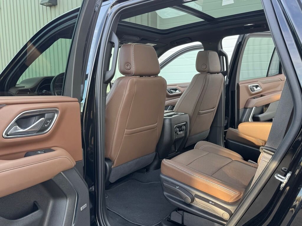 2023 Chevrolet Tahoe High Country   - Photo 38 - Martin, TN 38237