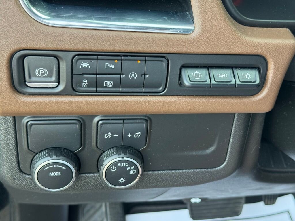 2023 Chevrolet Tahoe High Country   - Photo 33 - Martin, TN 38237