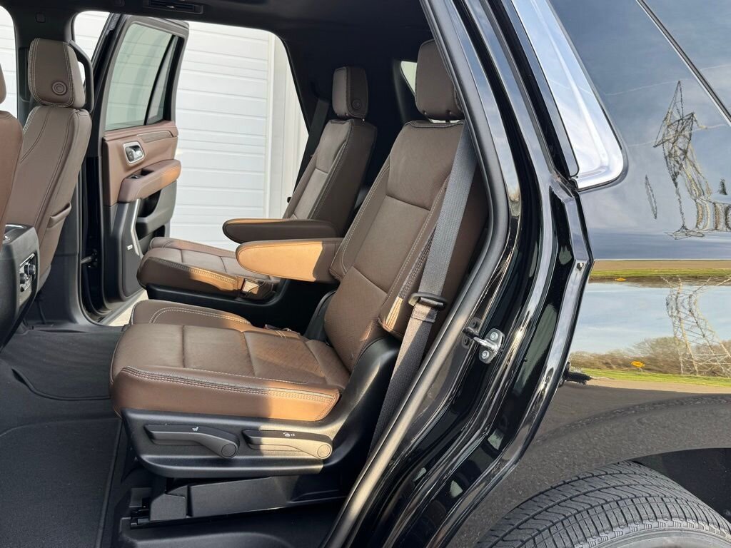 2023 Chevrolet Tahoe High Country   - Photo 39 - Martin, TN 38237
