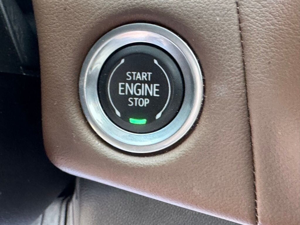 2023 Chevrolet Tahoe High Country   - Photo 32 - Martin, TN 38237