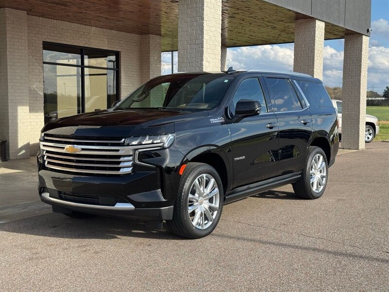 2023 Chevrolet Tahoe High Country   - Photo 3 - Martin, TN 38237