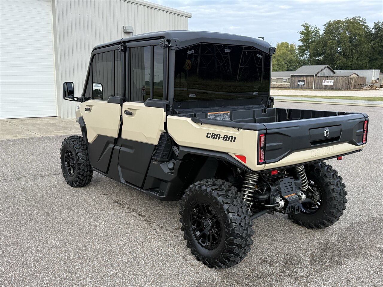 2026 Can-Am Defender MAX Limited HD11 - Photo 5 - Martin, TN 38237