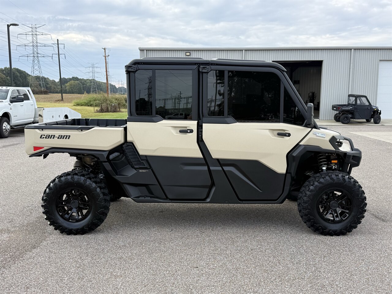 2026 Can-Am Defender MAX Limited HD11 - Photo 8 - Martin, TN 38237