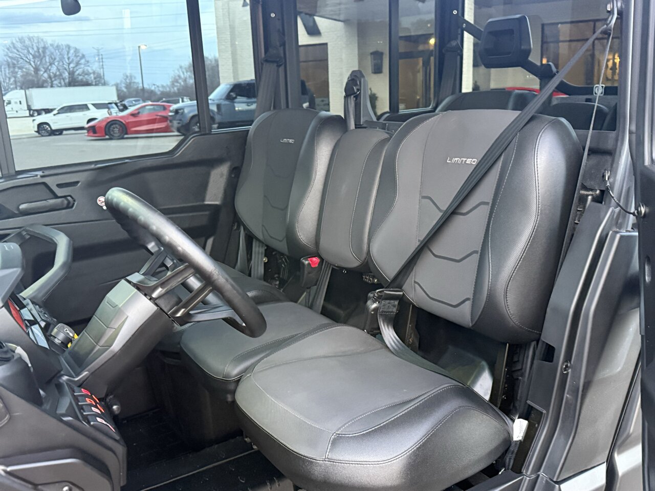 2025 Can-Am Defender MAX Limited HD10   - Photo 11 - Martin, TN 38237