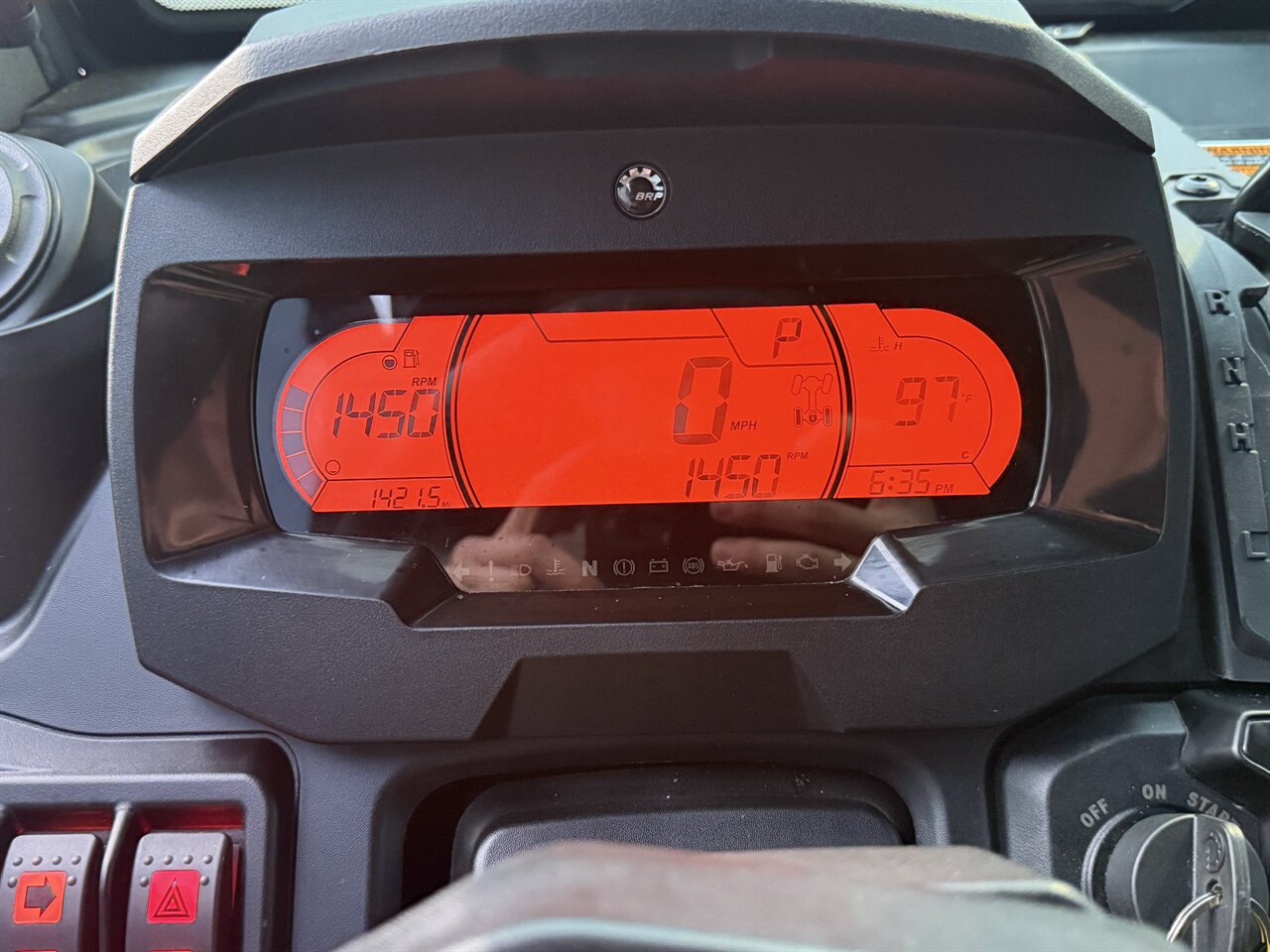 2025 Can-Am Defender MAX Limited HD10   - Photo 13 - Martin, TN 38237