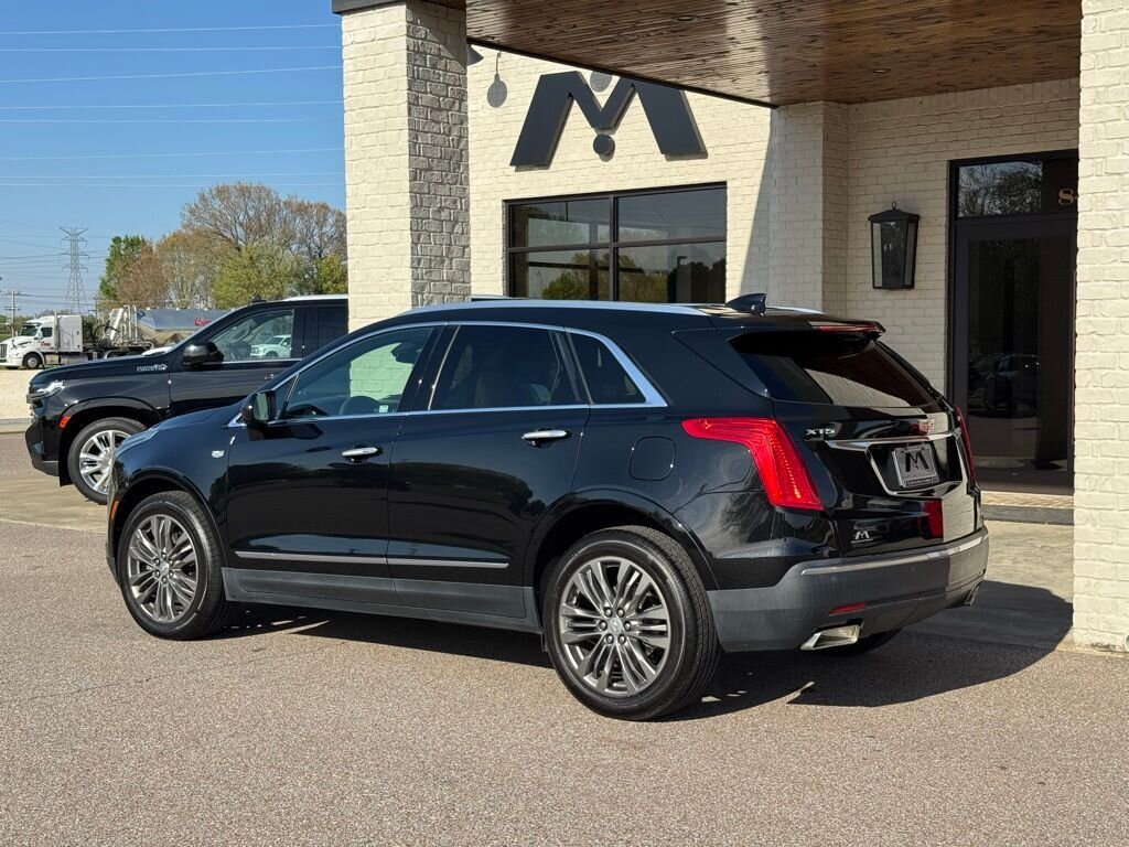 2017 Cadillac XT5 Premium Luxury   - Photo 8 - Martin, TN 38237