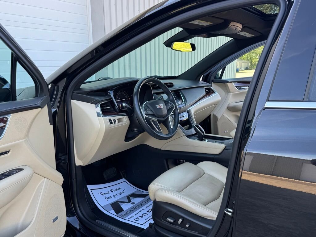 2017 Cadillac XT5 Premium Luxury   - Photo 19 - Martin, TN 38237