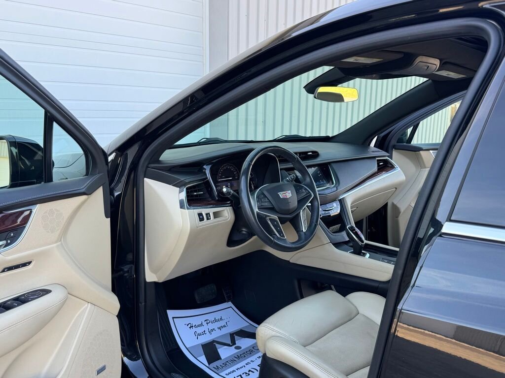 2017 Cadillac XT5 Premium Luxury   - Photo 20 - Martin, TN 38237