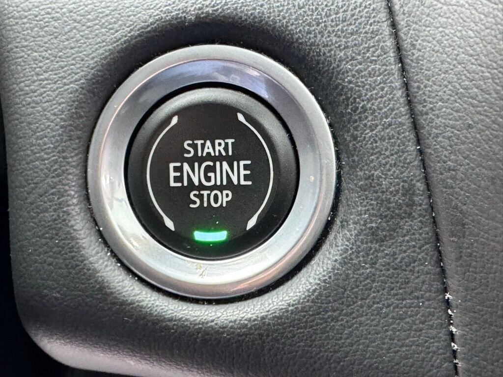 2022 GMC Yukon SLT - Photo 32 - Martin, TN 38237