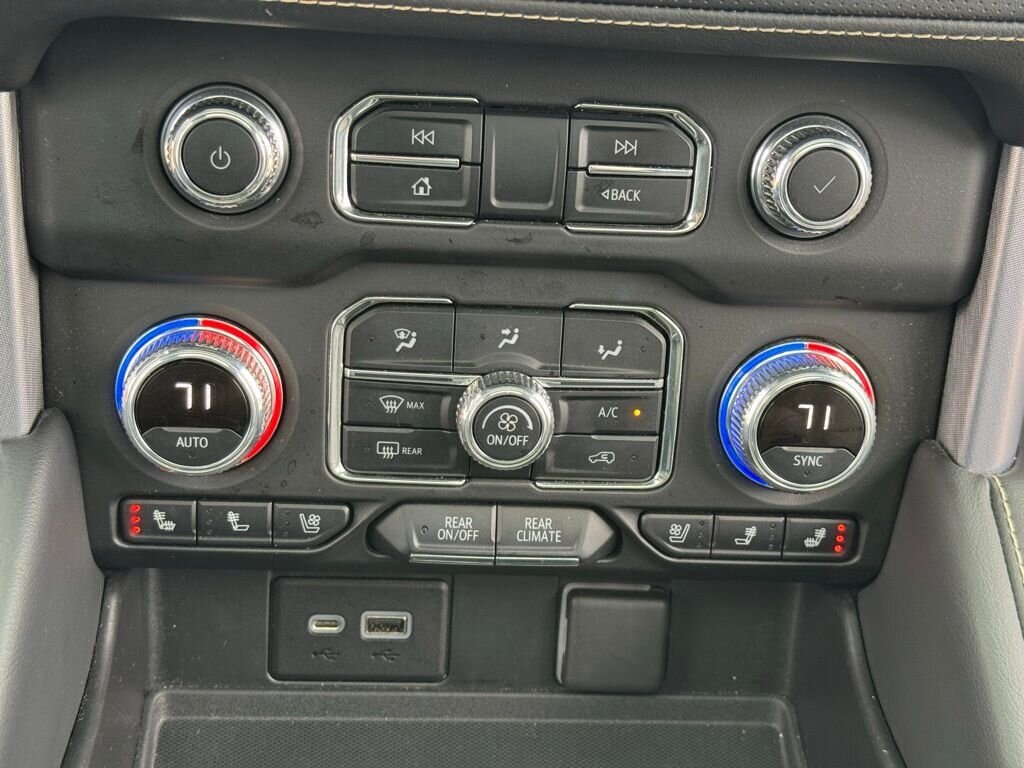 2022 GMC Yukon SLT - Photo 29 - Martin, TN 38237