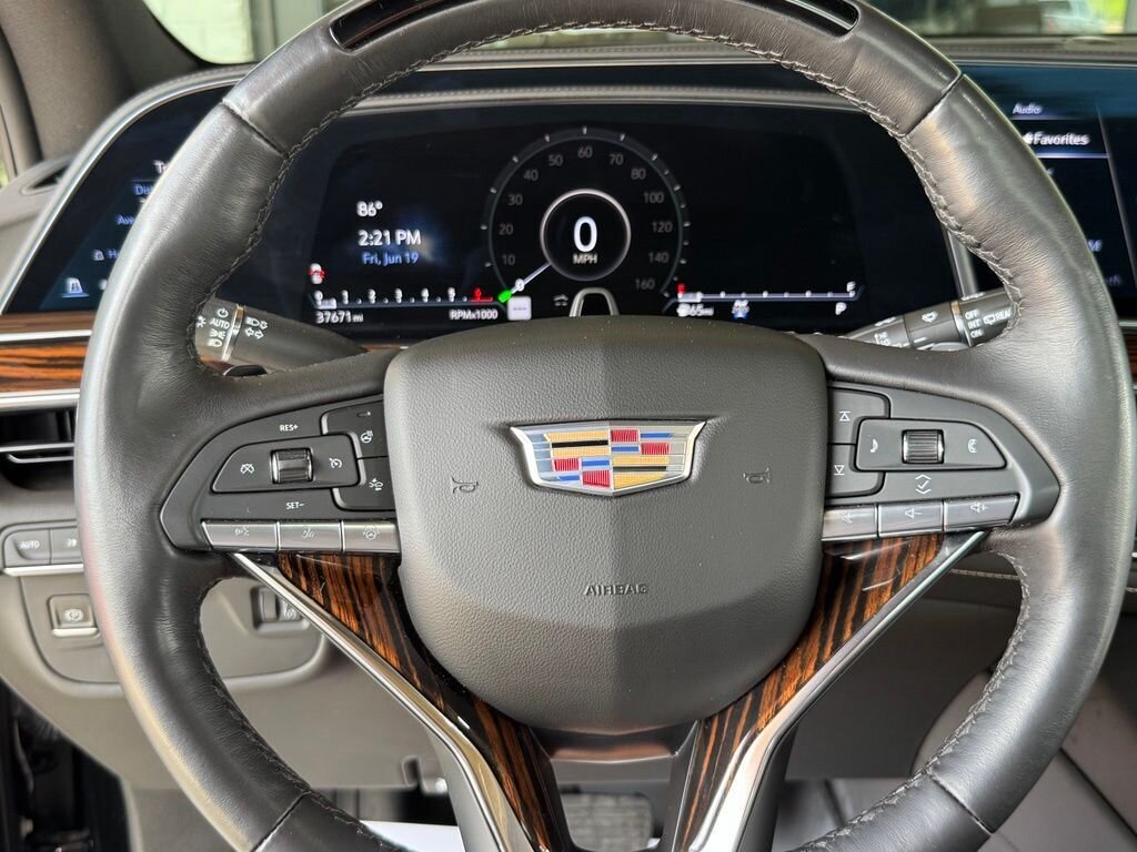 2023 Cadillac Escalade Premium Luxury   - Photo 24 - Martin, TN 38237