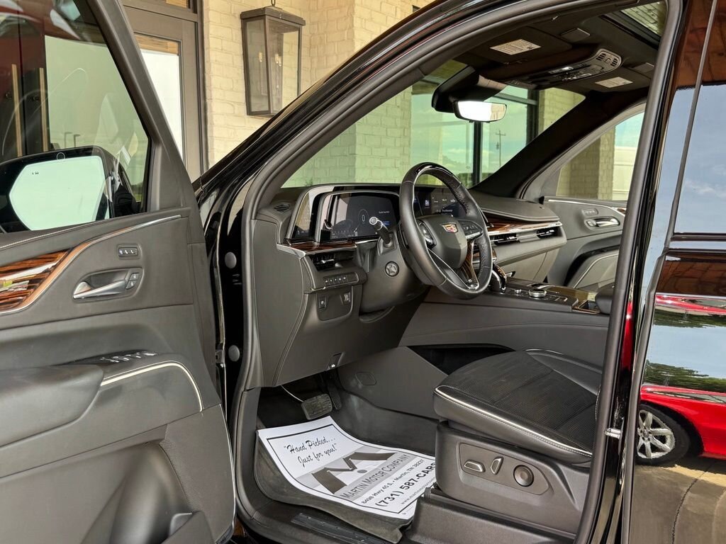 2023 Cadillac Escalade Premium Luxury   - Photo 23 - Martin, TN 38237
