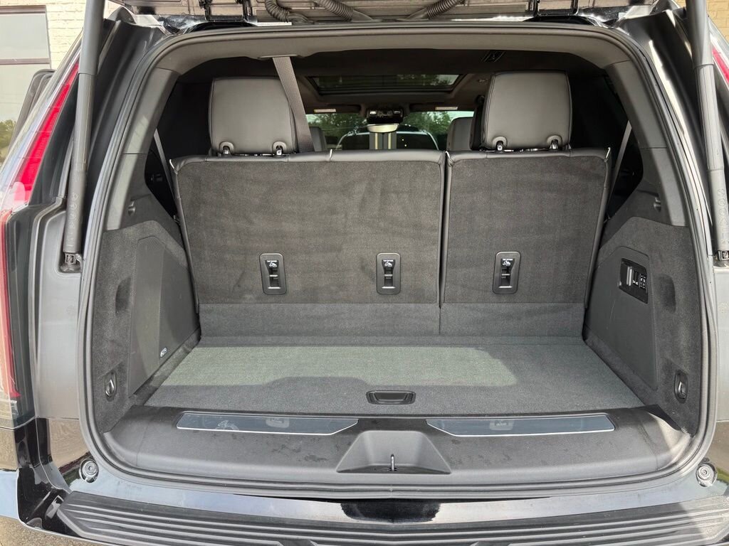 2023 Cadillac Escalade Premium Luxury   - Photo 44 - Martin, TN 38237