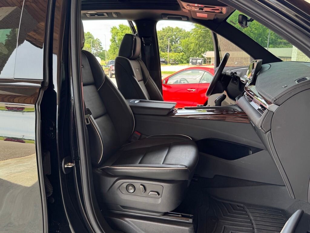 2023 Cadillac Escalade Premium Luxury   - Photo 49 - Martin, TN 38237