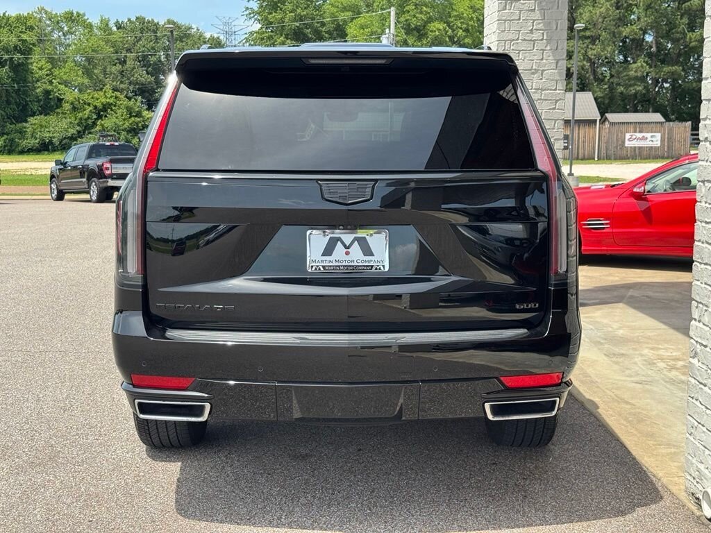 2023 Cadillac Escalade Premium Luxury   - Photo 12 - Martin, TN 38237