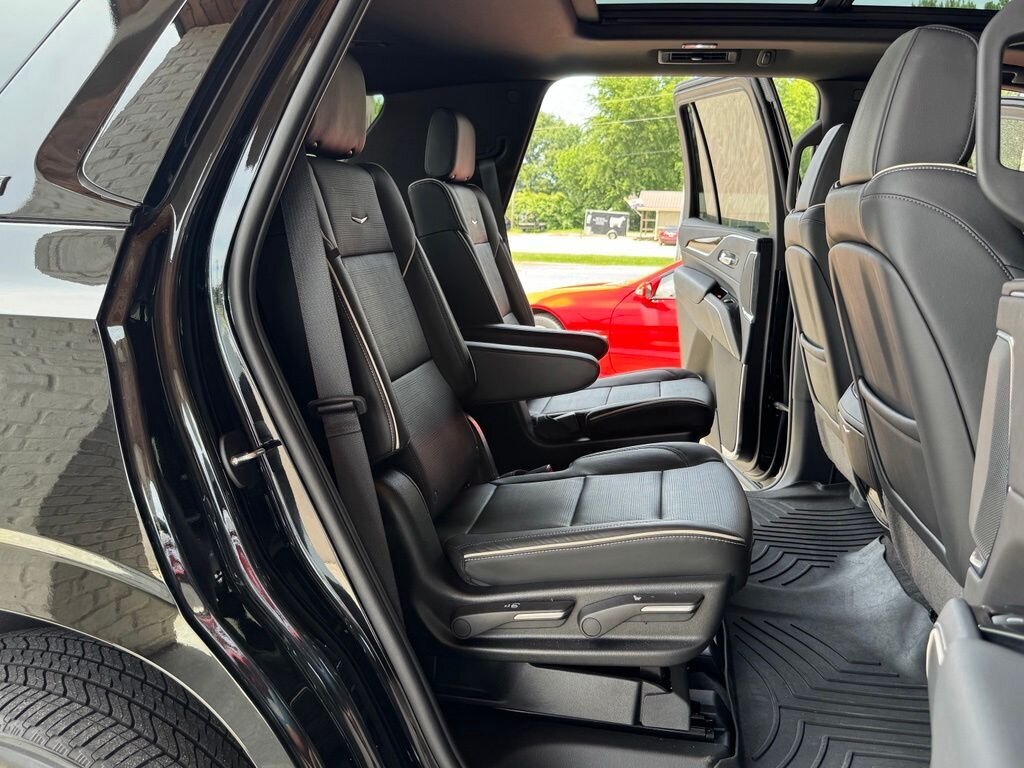 2023 Cadillac Escalade Premium Luxury   - Photo 46 - Martin, TN 38237