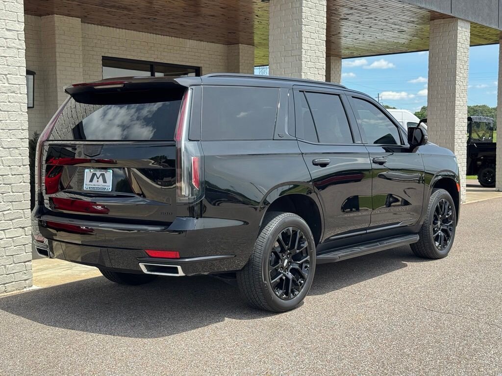 2023 Cadillac Escalade Premium Luxury   - Photo 13 - Martin, TN 38237