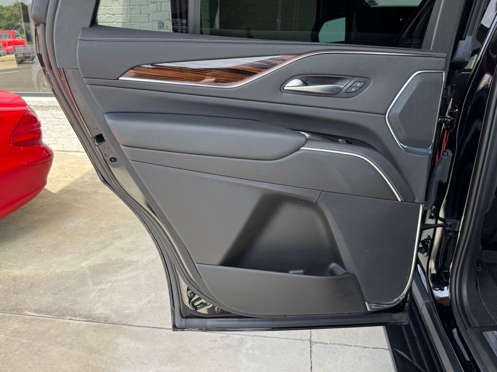 2023 Cadillac Escalade Premium Luxury   - Photo 41 - Martin, TN 38237