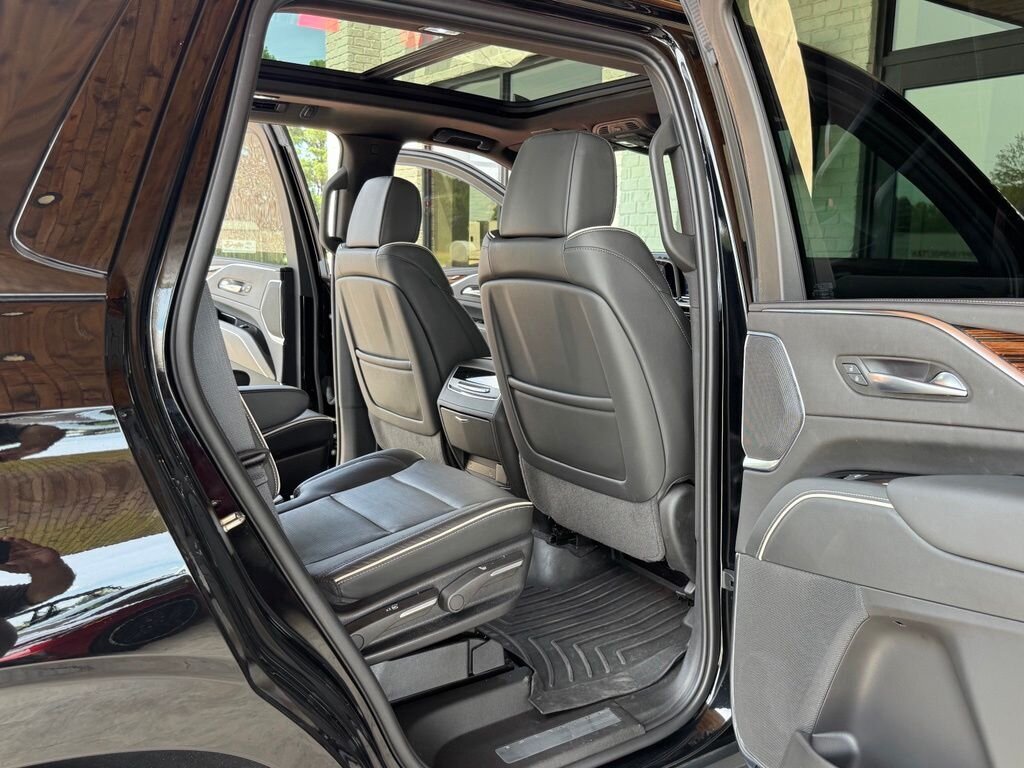 2023 Cadillac Escalade Premium Luxury   - Photo 45 - Martin, TN 38237