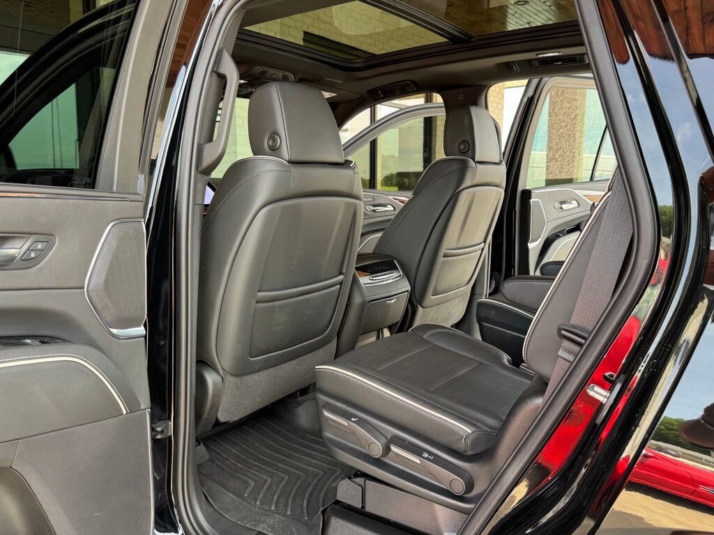 2023 Cadillac Escalade Premium Luxury   - Photo 39 - Martin, TN 38237