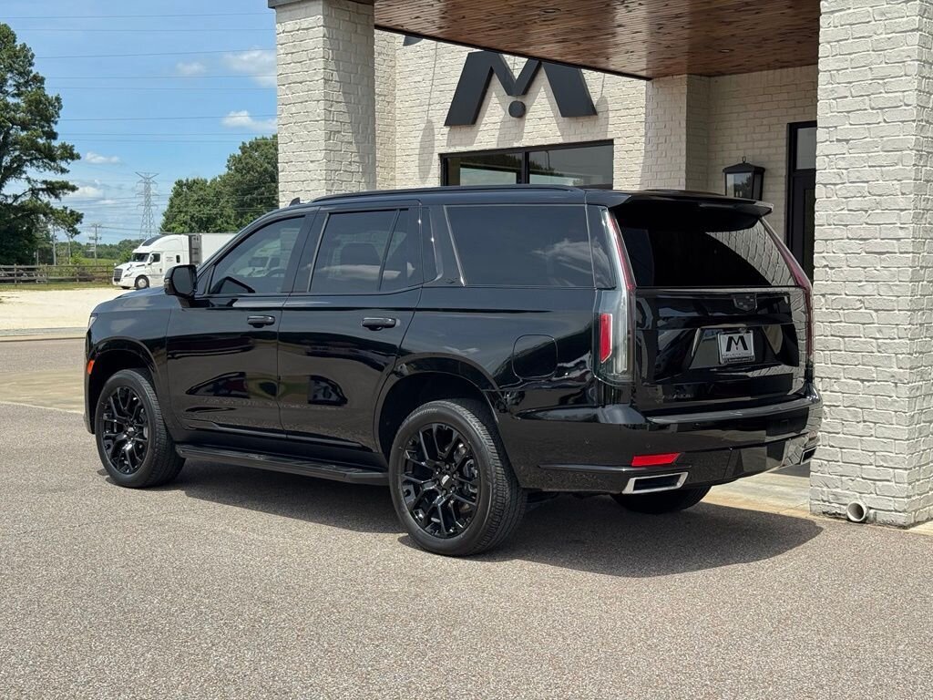 2023 Cadillac Escalade Premium Luxury   - Photo 10 - Martin, TN 38237
