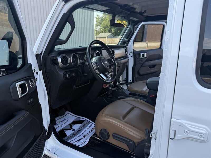 2020 Jeep Gladiator Rubicon photo 2