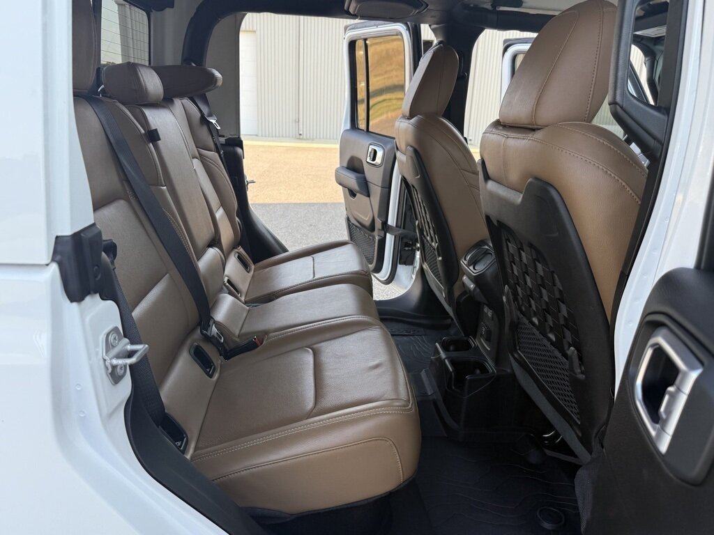 2020 Jeep Gladiator Rubicon photo 38