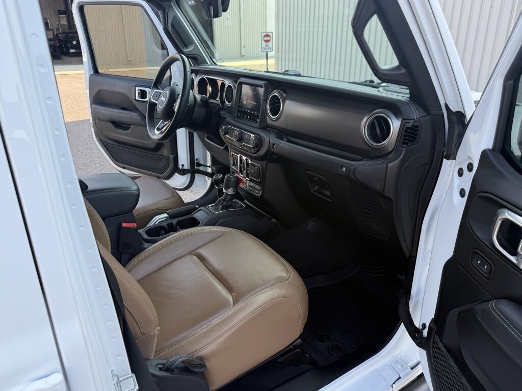 2020 Jeep Gladiator Rubicon photo 39