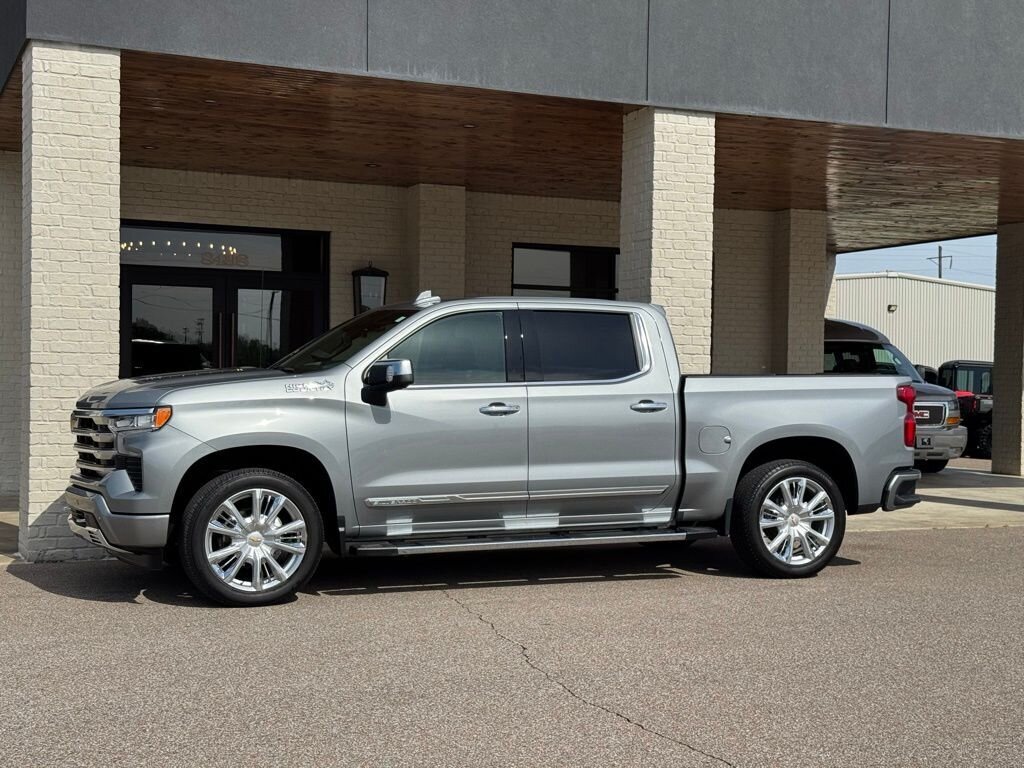 2024 Chevrolet Silverado 1500 High Country   - Photo 5 - Martin, TN 38237