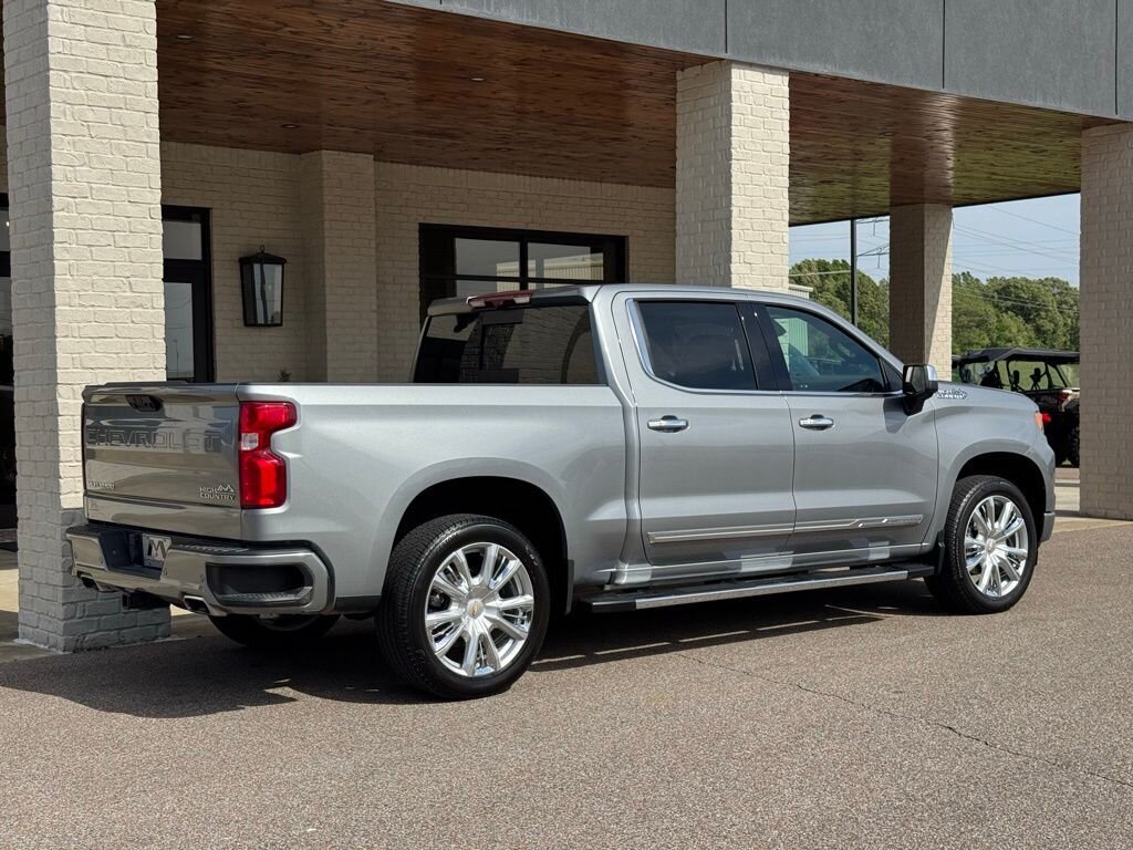 2024 Chevrolet Silverado 1500 High Country   - Photo 14 - Martin, TN 38237