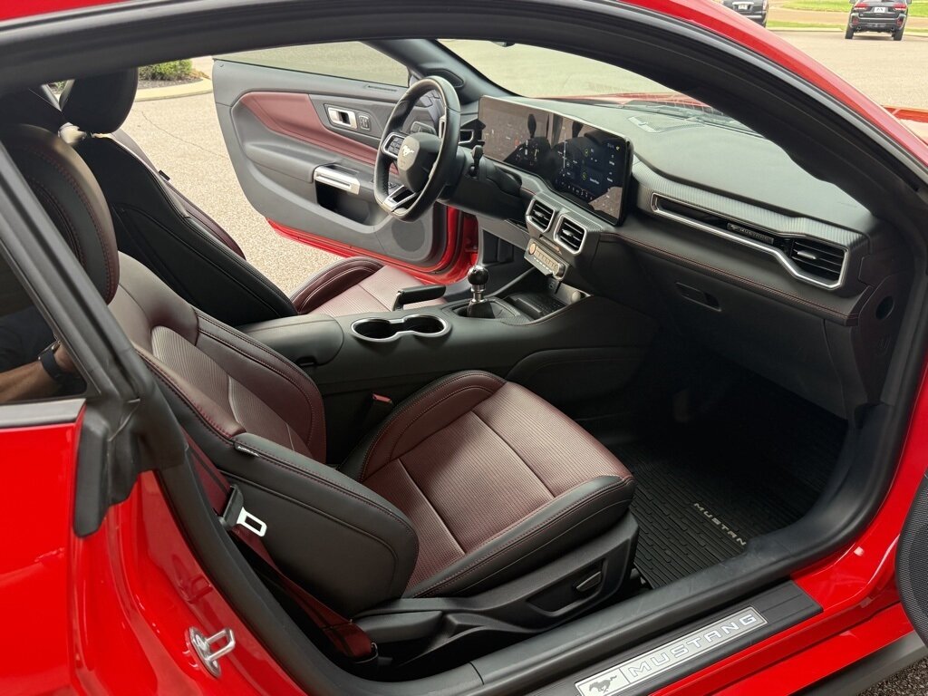 2024 Ford Mustang GT Premium - Photo 31 - Martin, TN 38237