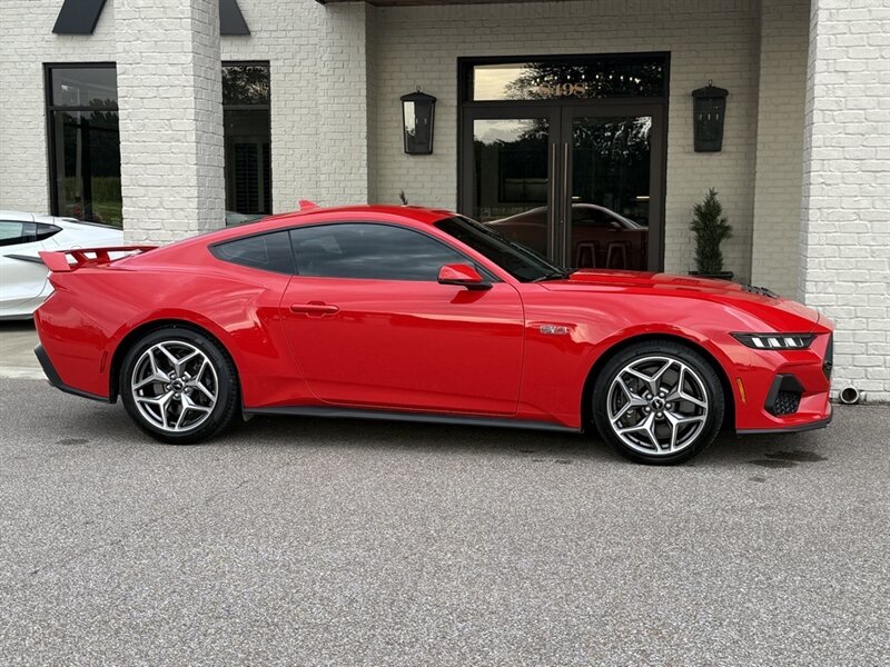 2024 Ford Mustang GT Premium - Photo 4 - Martin, TN 38237