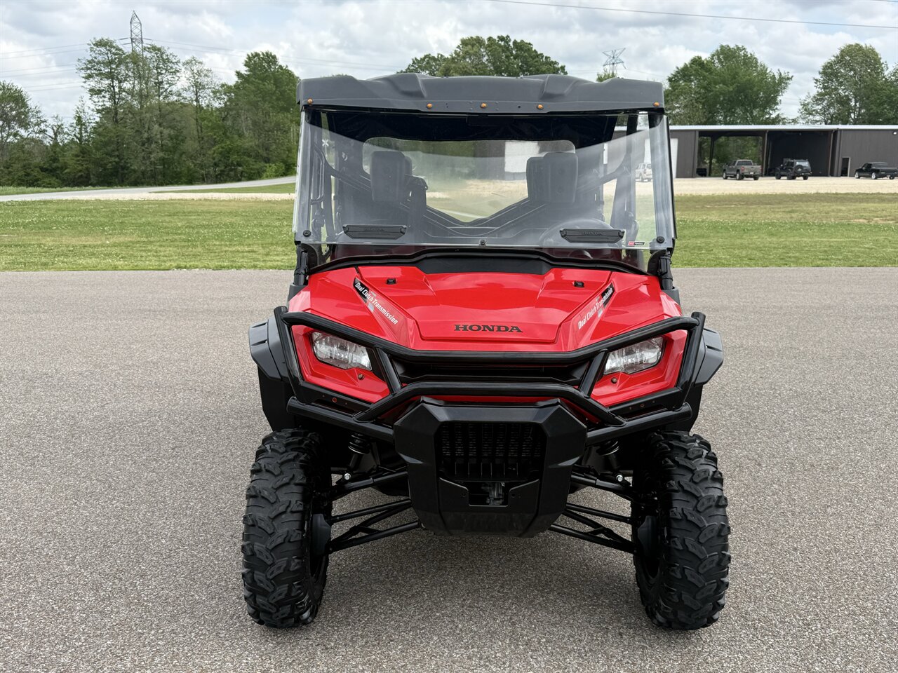 2023 Honda Pioneer 1000-6 Crew Deluxe   - Photo 10 - Martin, TN 38237