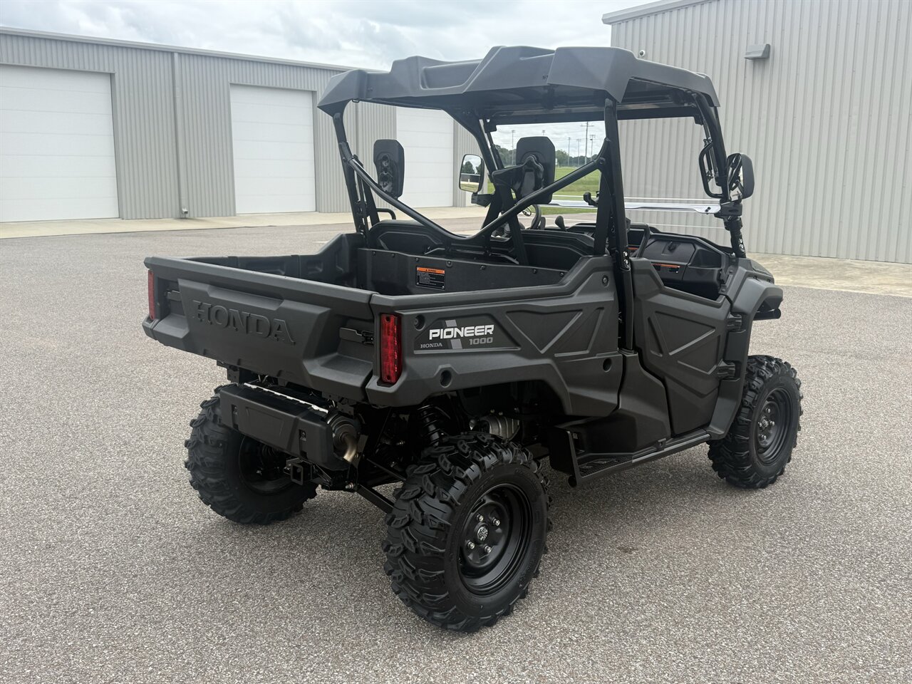 2024 Honda Pioneer 1000-3 EPS - Photo 7 - Martin, TN 38237