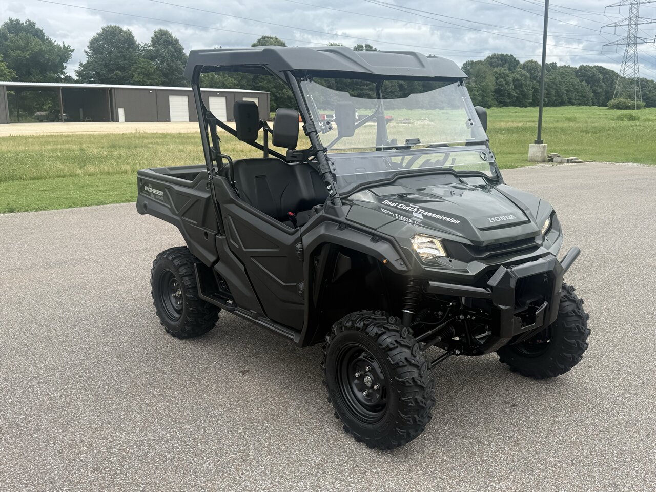 2024 Honda Pioneer 1000-3 EPS - Photo 9 - Martin, TN 38237