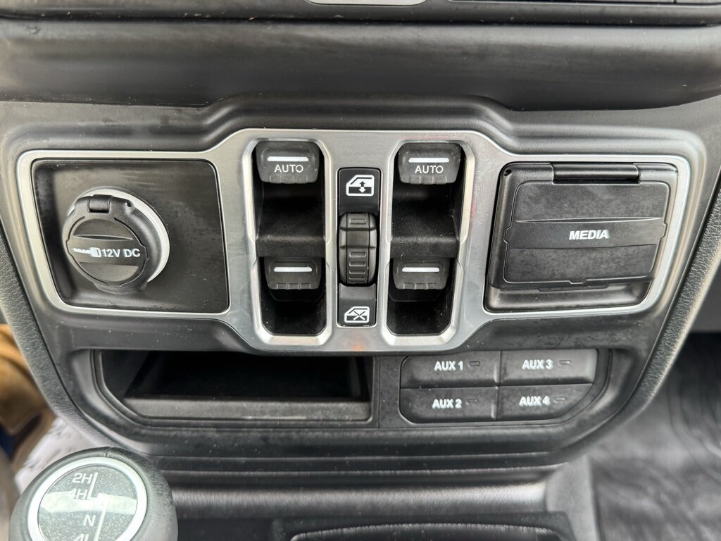 2018 Jeep Wrangler Unlimited Unlimited Sahara - Photo 29 - Martin, TN 38237
