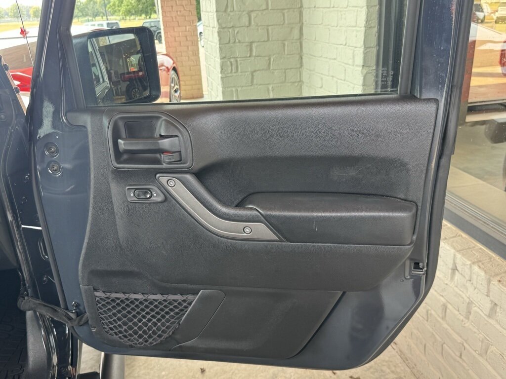 2018 Jeep Wrangler JK Sport   - Photo 33 - Martin, TN 38237