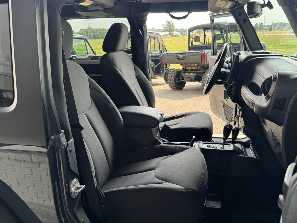 2018 Jeep Wrangler Sport S photo 30