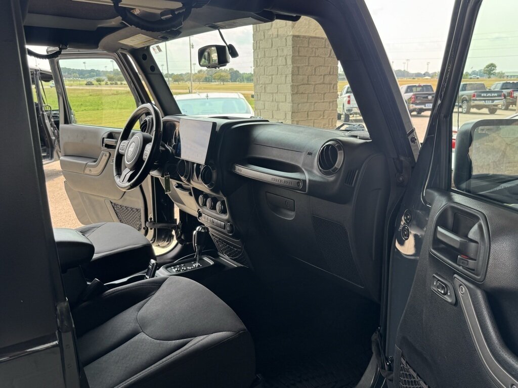 2018 Jeep Wrangler Sport S photo 29