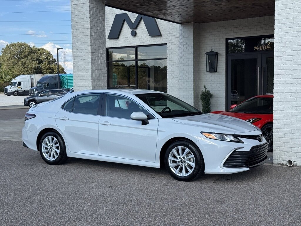 2023 Toyota Camry LE - Photo 17 - Martin, TN 38237