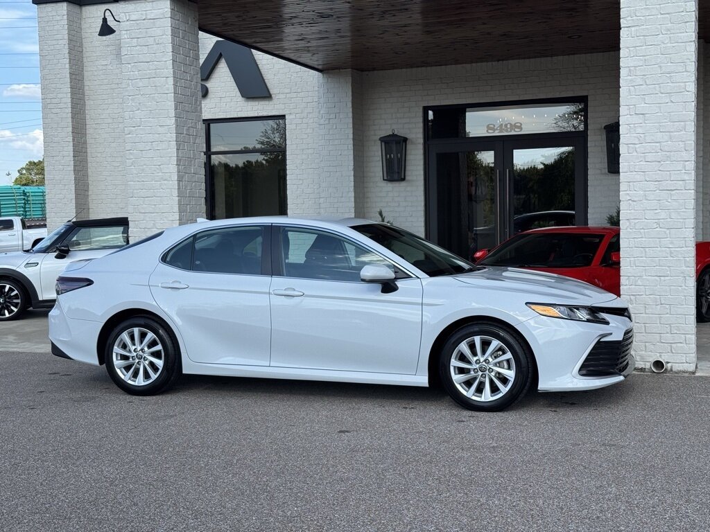 2023 Toyota Camry LE - Photo 16 - Martin, TN 38237