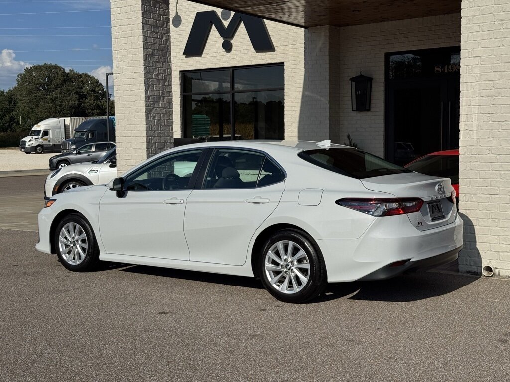 2023 Toyota Camry LE - Photo 9 - Martin, TN 38237
