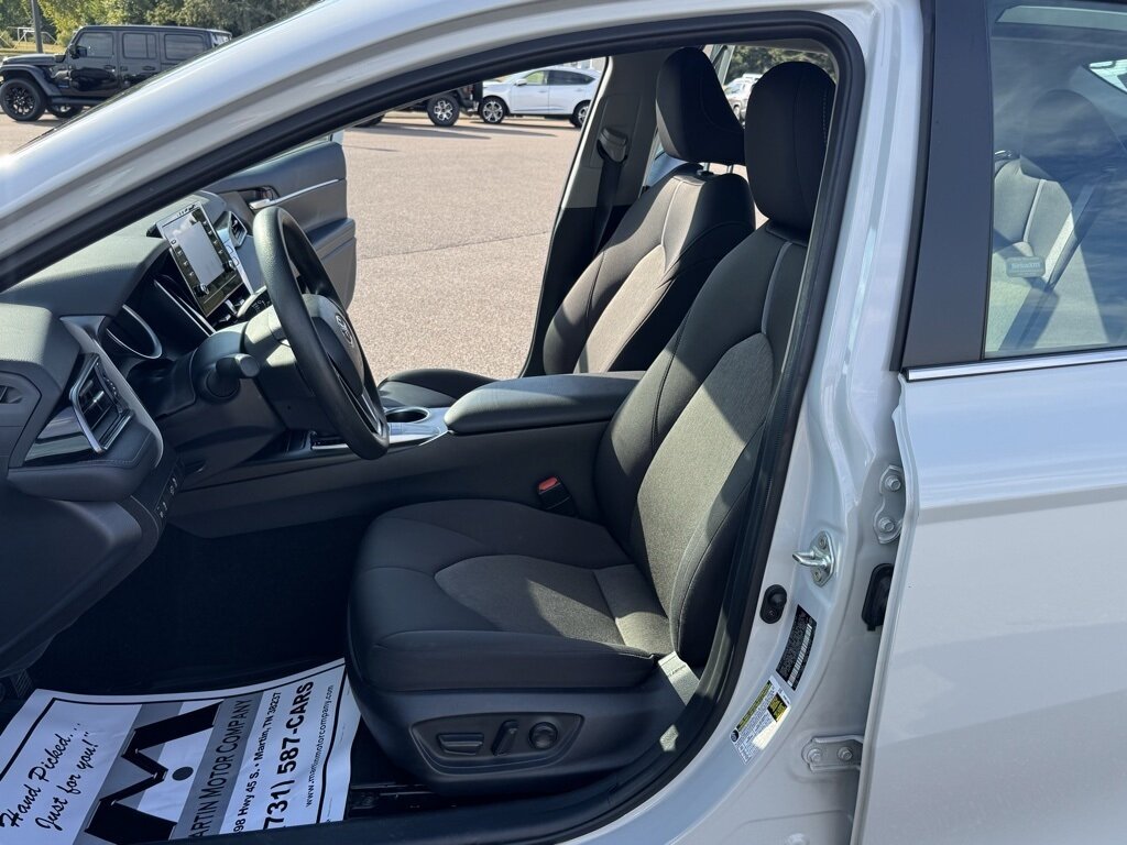 2023 Toyota Camry LE - Photo 32 - Martin, TN 38237
