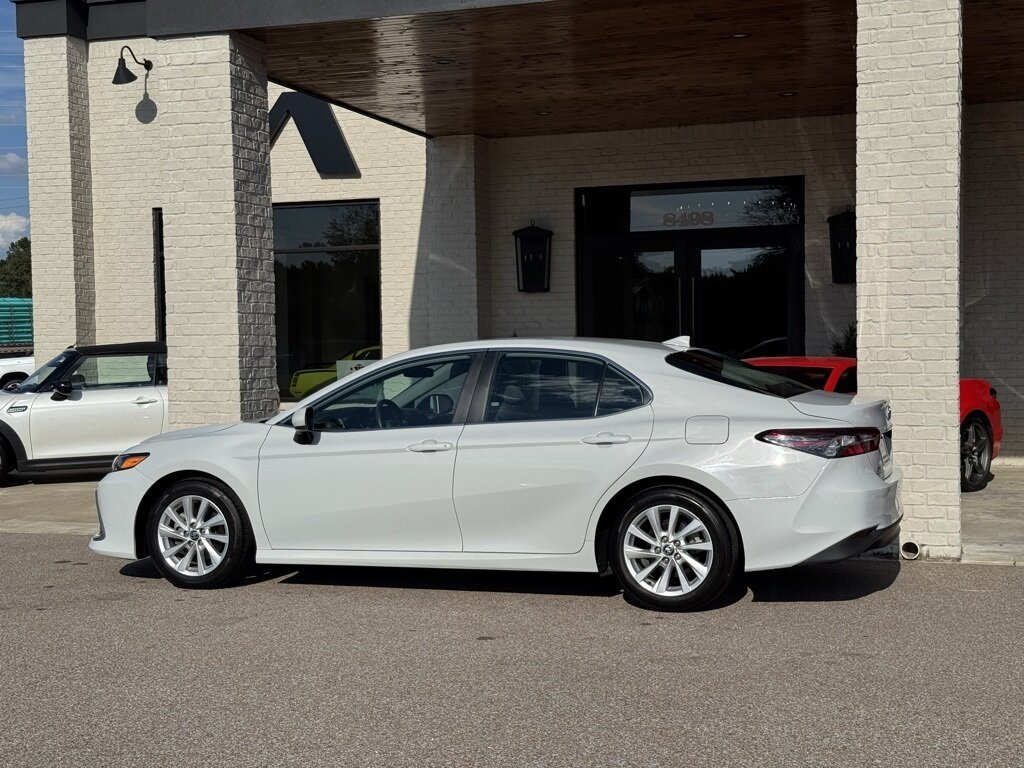 2023 Toyota Camry LE - Photo 8 - Martin, TN 38237