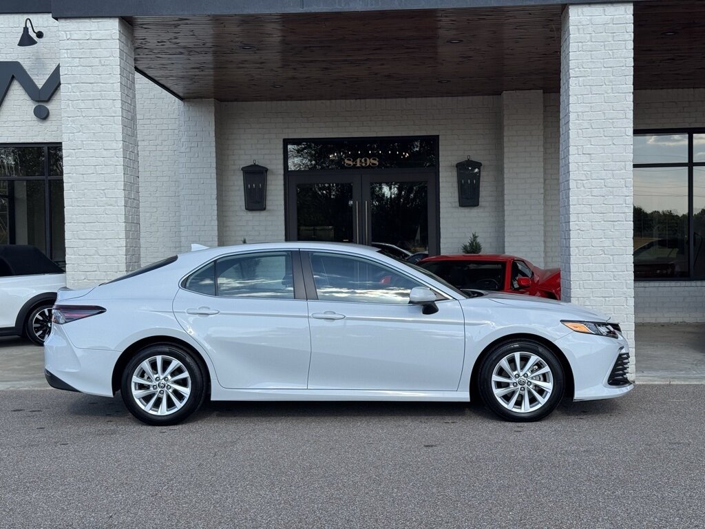 2023 Toyota Camry LE - Photo 15 - Martin, TN 38237