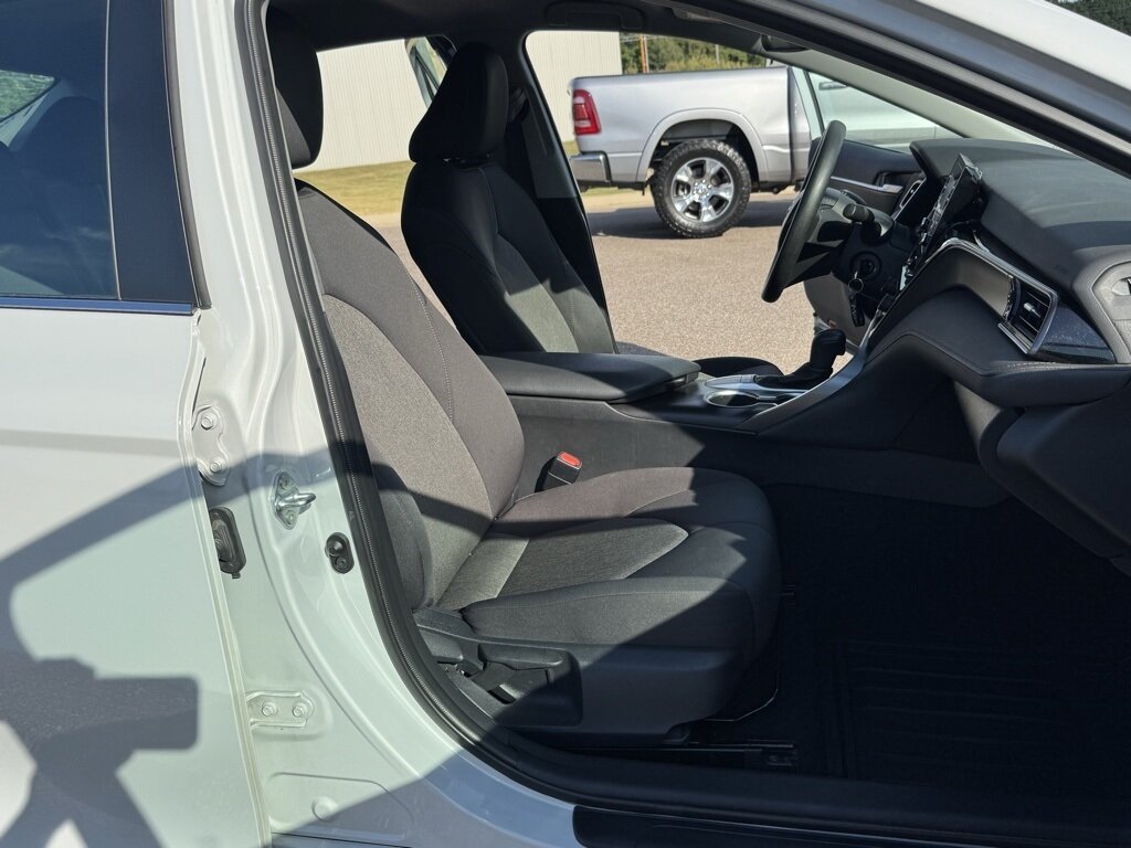 2023 Toyota Camry LE - Photo 41 - Martin, TN 38237