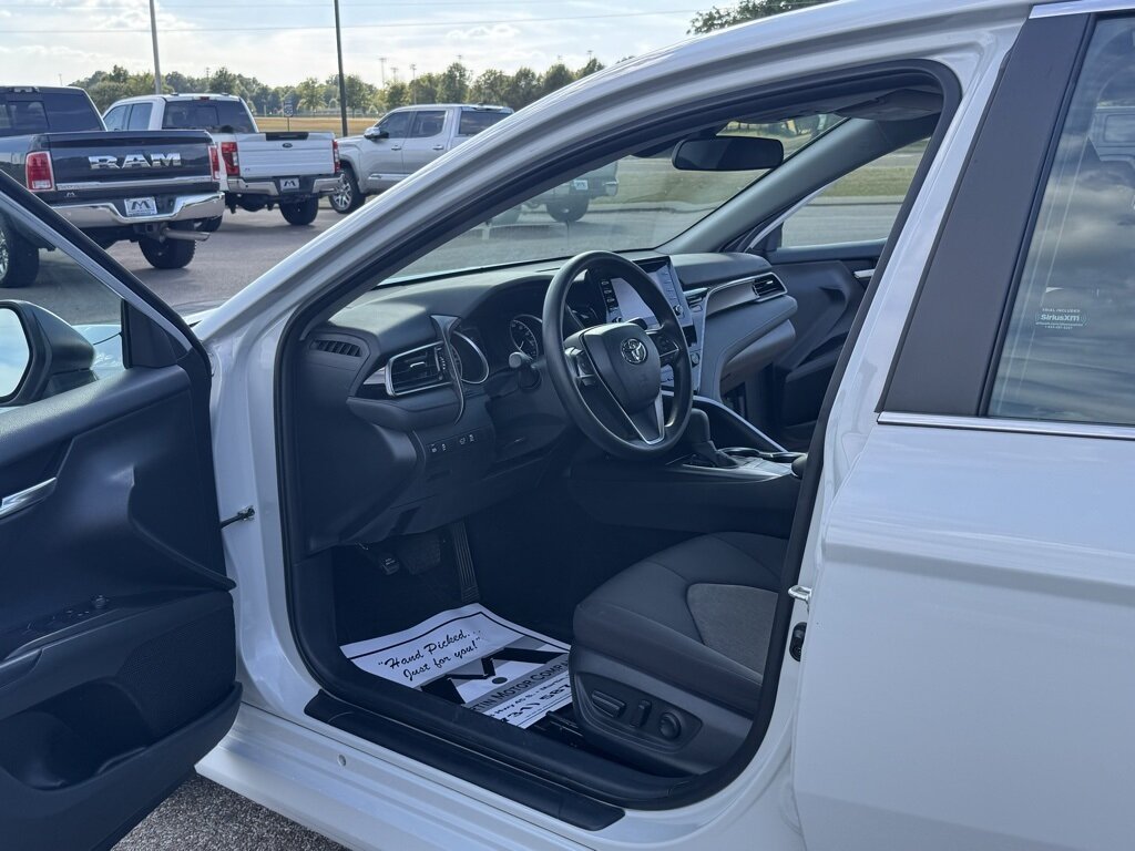2023 Toyota Camry LE - Photo 21 - Martin, TN 38237