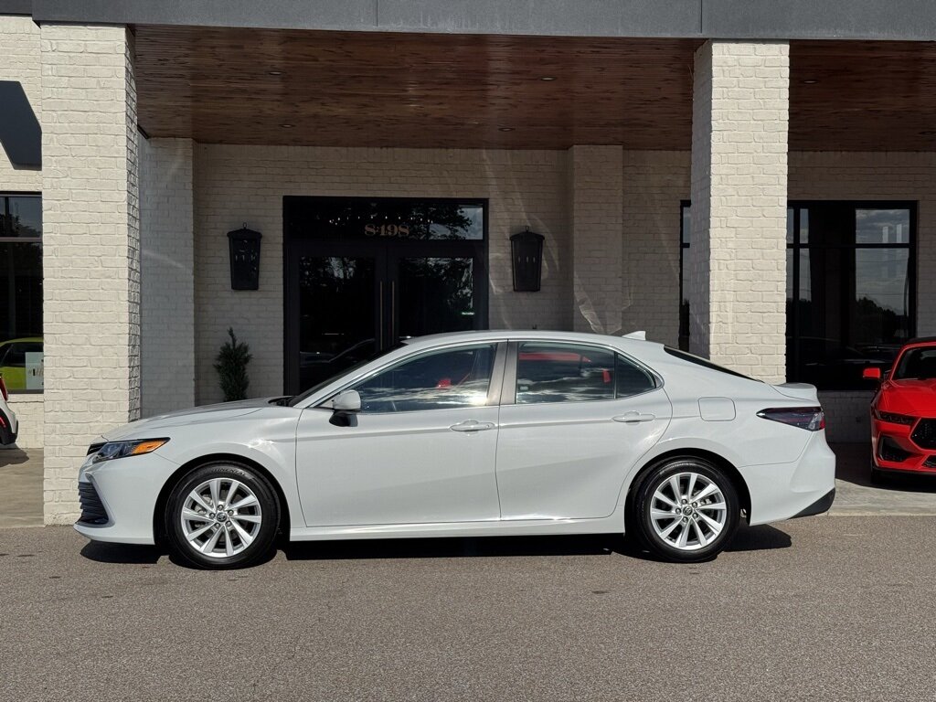 2023 Toyota Camry LE - Photo 6 - Martin, TN 38237