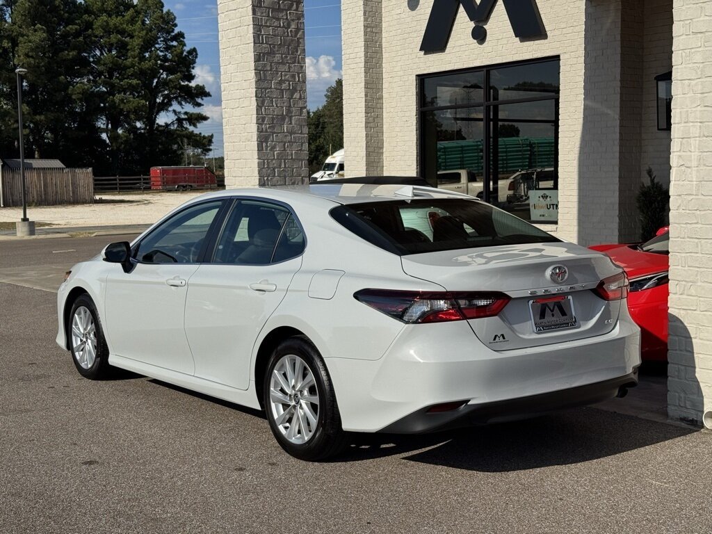 2023 Toyota Camry LE - Photo 10 - Martin, TN 38237